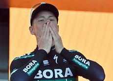 Bennett wins 12th stage, Yates maintains Giro lead