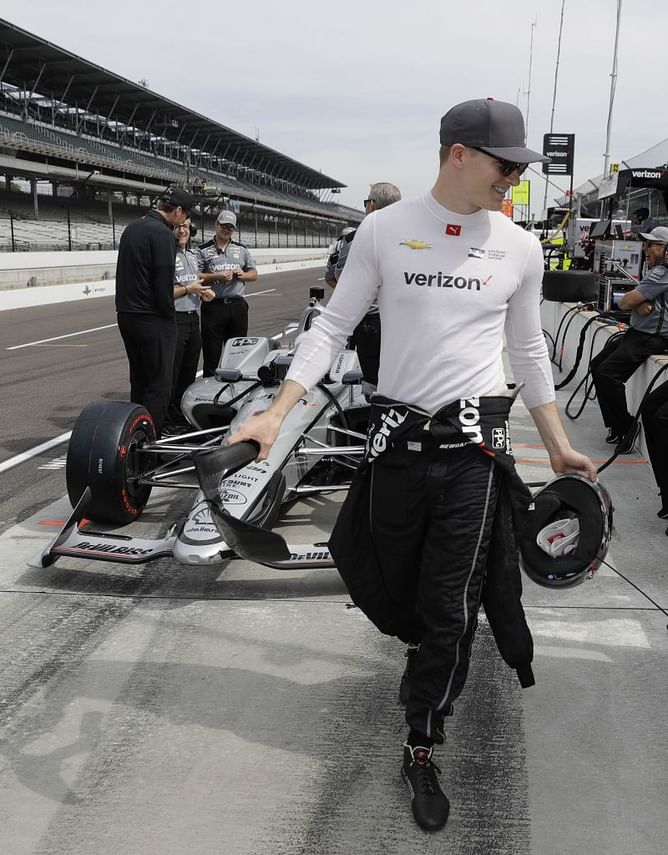 Newgarden sticks to Penske plan as others grab spotlight