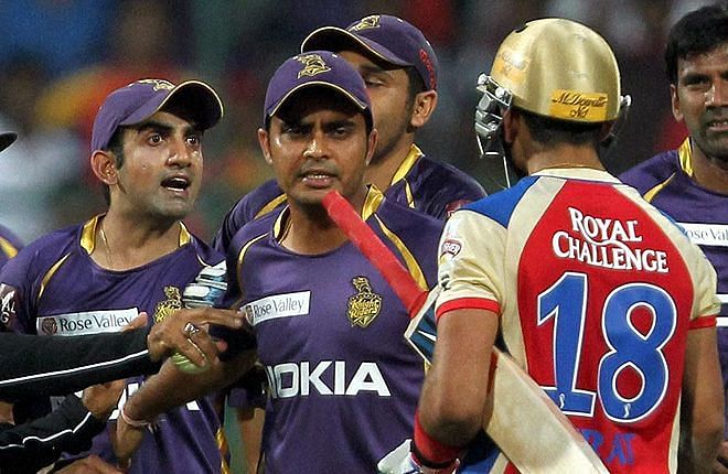 Rajat Bhatia tries to cool his Delhi teammates