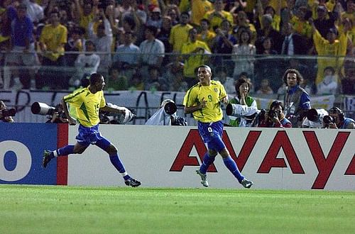 Claudio Villa Archive