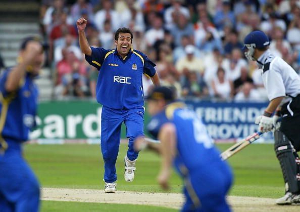 Jimmy Ormond of Surrey celebrates