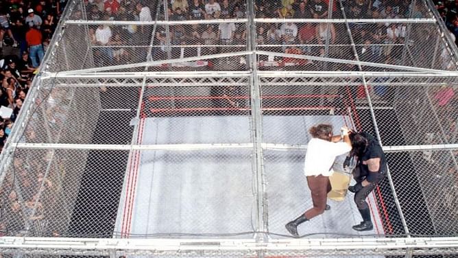 WWE News: WWE surprised Reddit celebrity on the Hell in a Cell anniversary