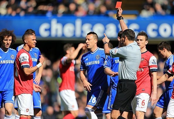 Soccer - Barclays Premier League - Chelsea v Arsenal - Stamford Bridge