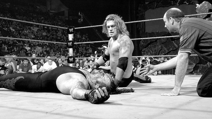 Edge defeated the Undertaker to win the World Heavyweight Championship