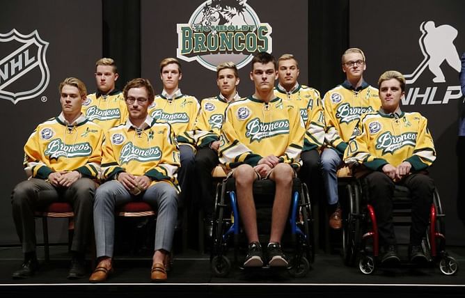 Humboldt Broncos recognized during NHL Awards