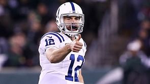 Colts QB Luck finally resumes throwing