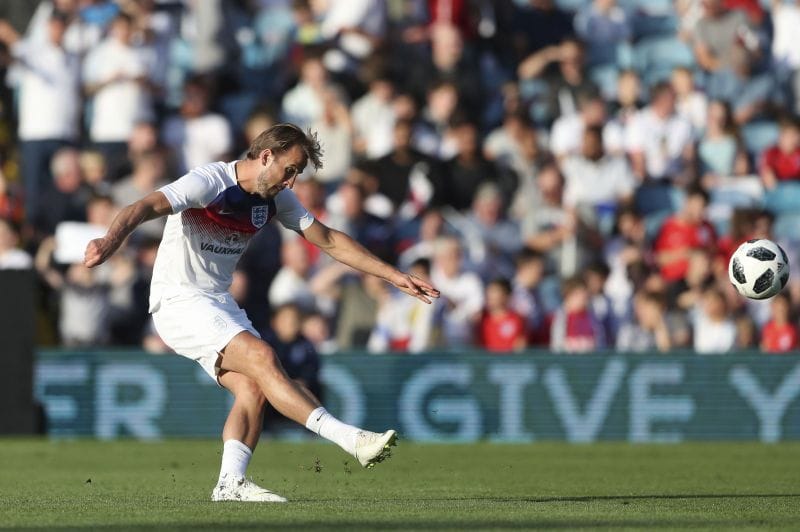 Harry Kane signs new 6year contract with Tottenham