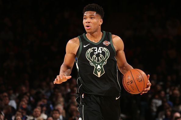 Milwaukee Bucks v New York Knicks