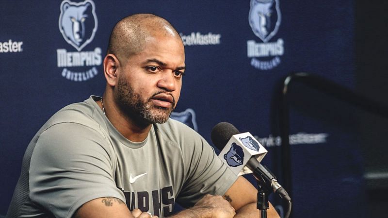 Bickerstaff answering questions at a Grizzlies press conference
