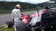 Raikkonen crashes with Alonso