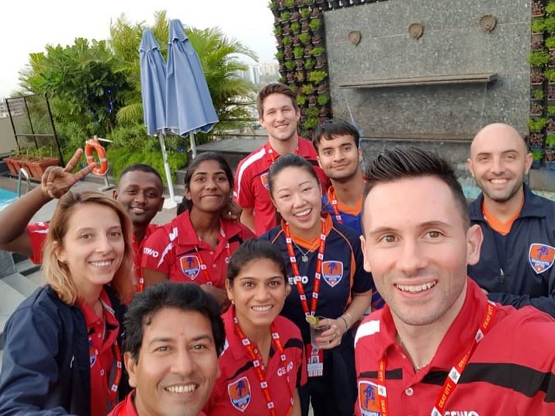 The Maharastra United squad clicks a selfie together