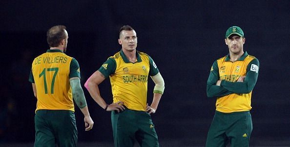 Faf du Plessis will desperately hope Dale Steyn remains fit for a longer period of time