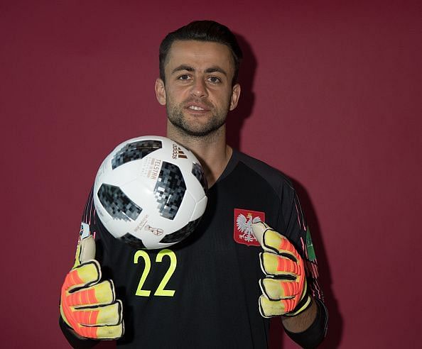 Twitter Reacts As West Ham Announce The Signing Of Lukasz Fabianski