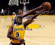 Golden State Warriors v Los Angeles Lakers