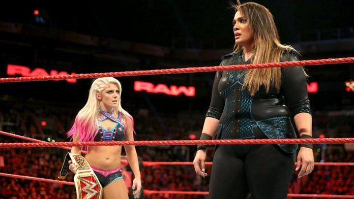 Alexa Bliss defends against Nia Jax at Extreme Rules 