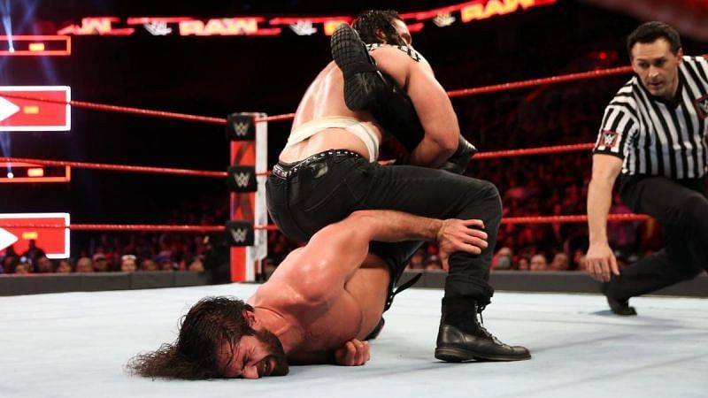 Elias dominating Seth Rollins on Raw