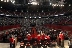 Vegas casinos face threat of 1st worker strike in 3 decades