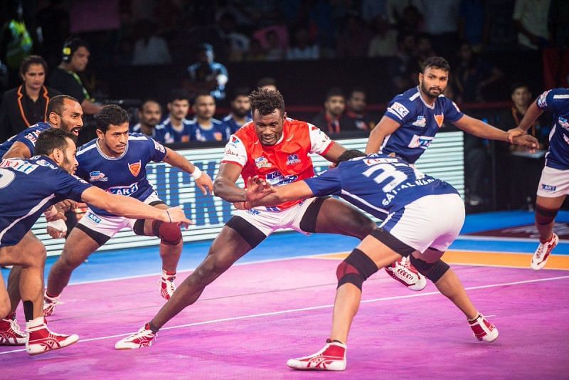 David Mosambayi in action for the Haryana Steelers