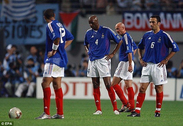 France at 2002 FIFA World Cup : The Confederation jinx begins