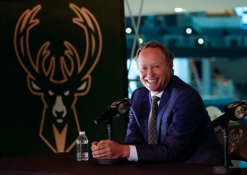 Mike Budenholzer being introduced as the new Bucks head coach