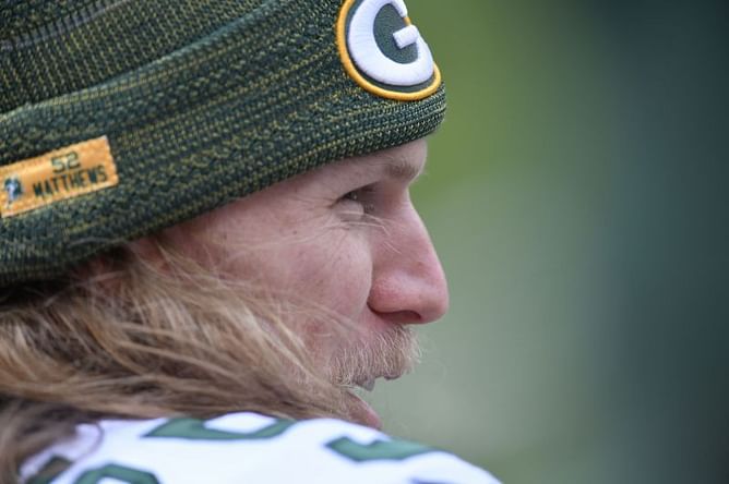 Packers' Matthews needs surgery after line drive hits nose