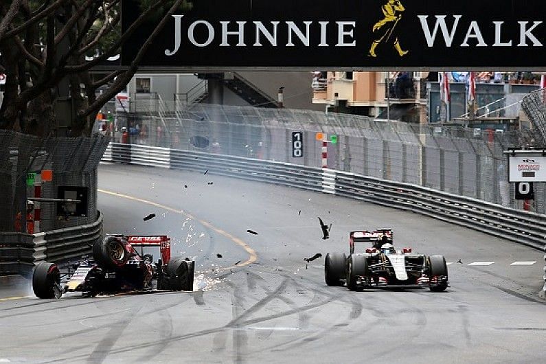 Verstappen crashes at Monaco GP 2015