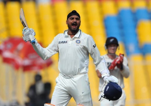 Indian cricketer Harbhajan Singh celebra