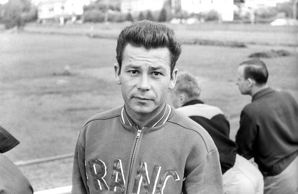 Just Fontaine wearing the French team