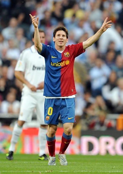 Barcelona&#039;s Argentinian Lionel Messi (C)