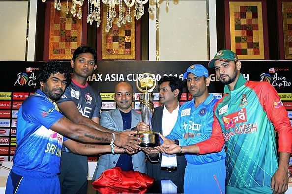 CRICKET-BAN-ASIA-CUP-TROPHY