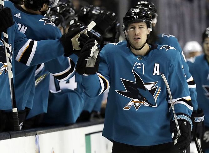 Sharks sign Couture to extension, miss out on Tavares