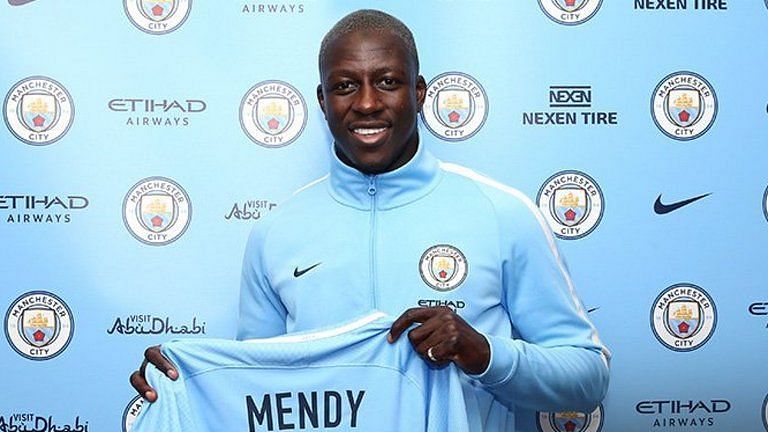 Benjamin Mendy signs for CItyzens.