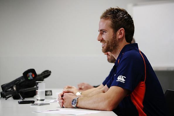 Three Famous Cricketers Who are Yet to Join Twitter