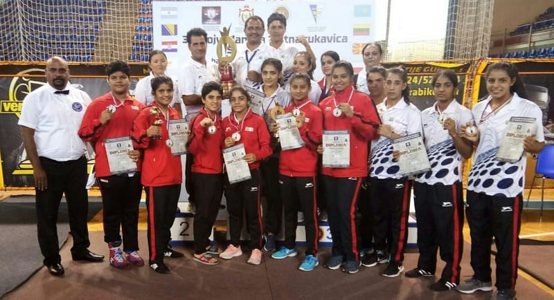 India finished at the top at the Golden Gloves Youth International Boxing Championship with 17 medals including 7 golds in the Women and Mens category