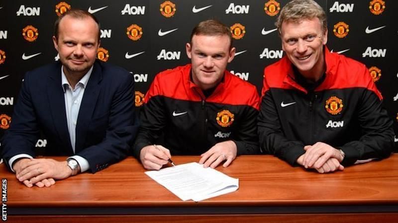 Rooney Contact signing 2014 with Moyes and Woodward at Manchester United
