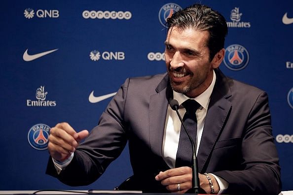 FBL-FRA-LIGUE 1-PSG-BUFFON