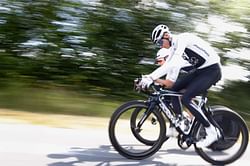 Froome starts pursuit of 5th Tour de France title