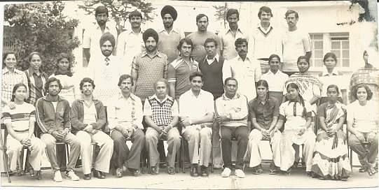 Gold medalist women&#039;s and men&#039;s team with all officials in 1990 Beijing Asian Games .