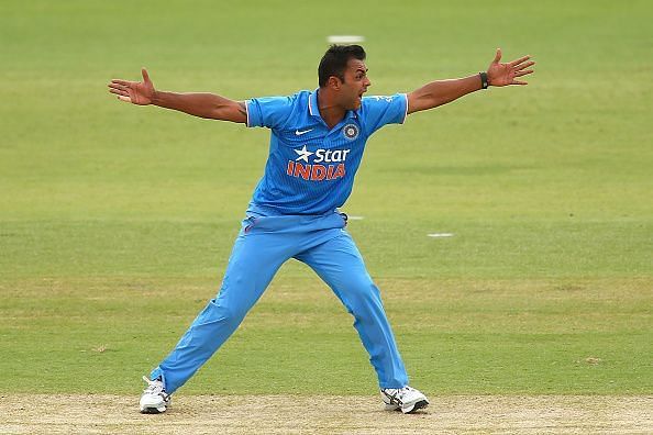 England v India: Carlton Mid ODI Tri Series - Game 6