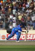 Video: Sachin Tendulkar's powerful straight hit knocks down Aleem Day
