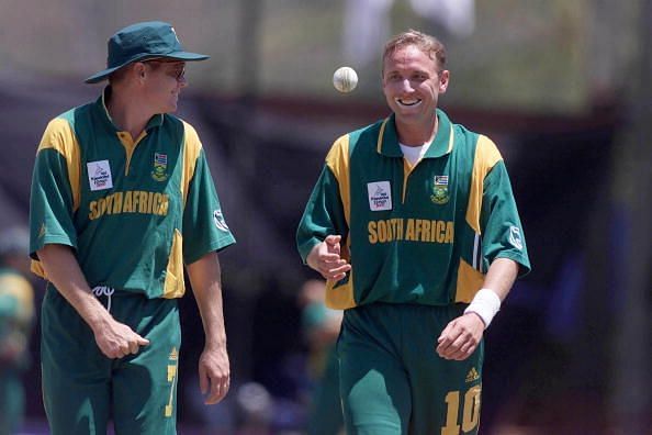 ICC Knockout trophy in Nairobi 10/10/2000 England v South Africa ALLAN DONALD AND SHAUN POLLOCK / SOUTH AFRICA...