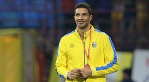 ISL 2018: When David James challenged Rajyavardhan Singh Rathore to score a goal