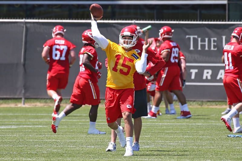 Mahomes will have to be the present and future of the squad