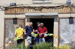 TASTE OF THE TOUR: Bloody handkerchiefs in Cholet