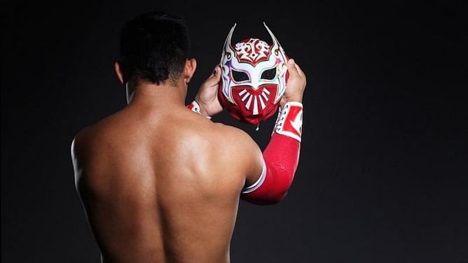 Top 11 photos of wrestlers unmasked