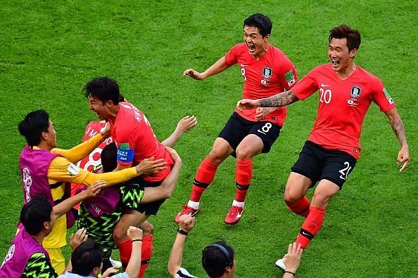 TOPSHOT-FBL-WC-2018-MATCH43-KOR-GER