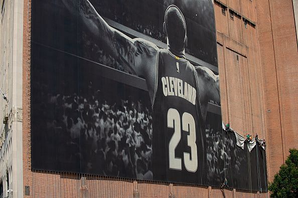 LeBron James Banner Removed From Outside Cleveland Cavaliers&#039; Quicken Loans Arena