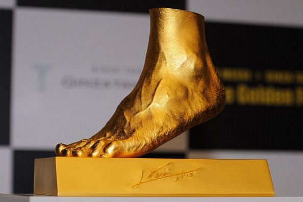 500-Million-Yen Golden Statue Of Leo Messi Left Foot Go On Sale