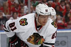 Blackhawks unload Hossa's contract in trade with Coyotes