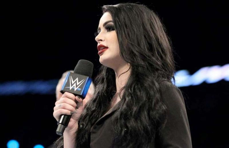 SmackDown GM Paige 